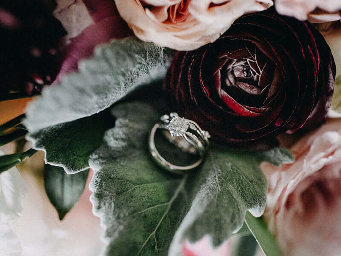 Should I DIY My Wedding Flowers?